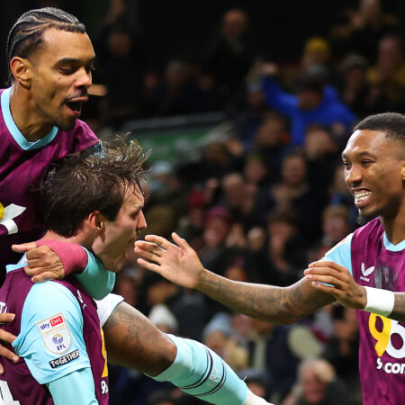 Burnley continuă seria record de meciuri fără gol primit și zdrobește Sheffield Wednesday